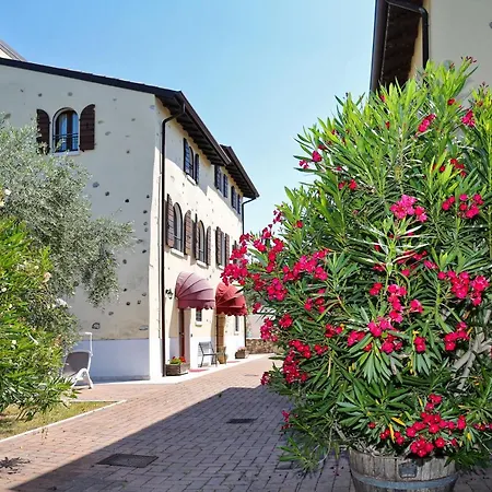 Colombara Aparthotel Bardolino